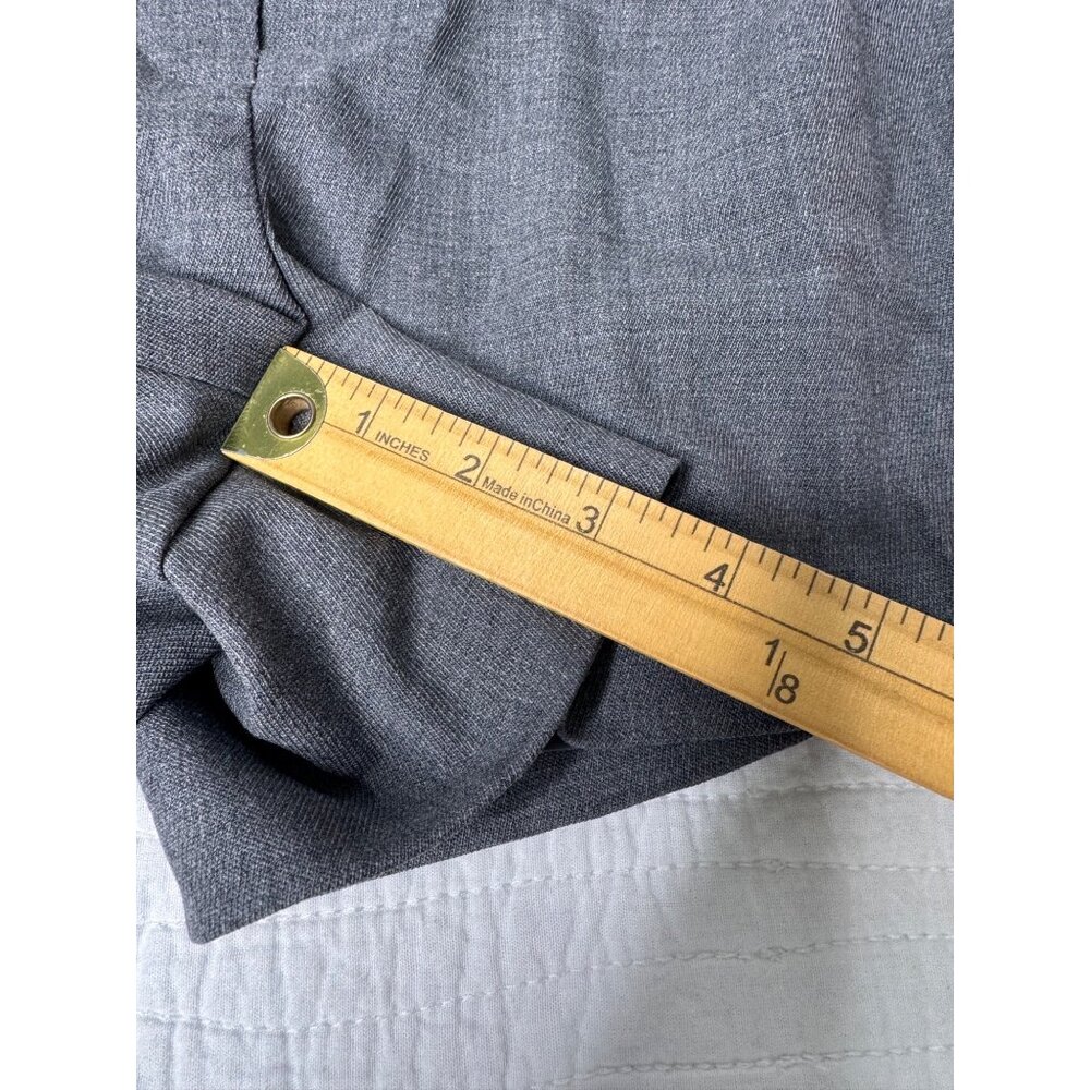 NWT Aritzia Babaton Bureau Grey Fold Over Shorts Woman’s SZ 8 - Picture 11 of 12